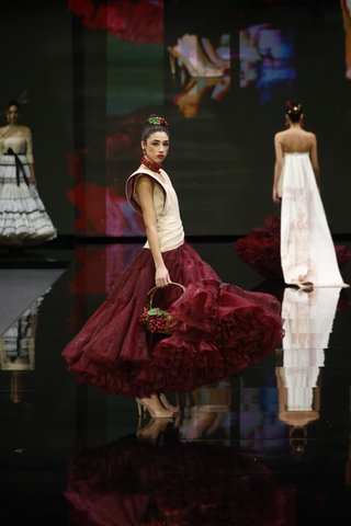 Realizo arreglos de ropa, trajes de flamenca y mas