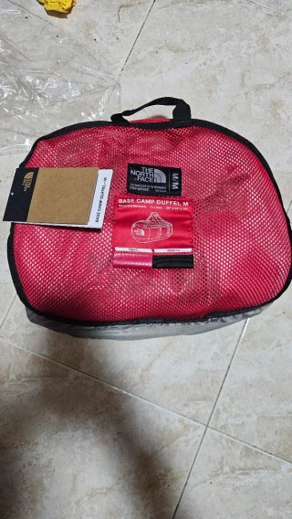 The North Face Base Camp Duffel M Roja