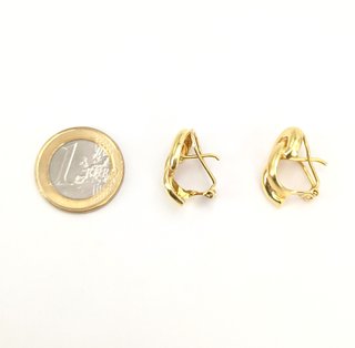 Pendiente de oro de 18k, 7.94 g.