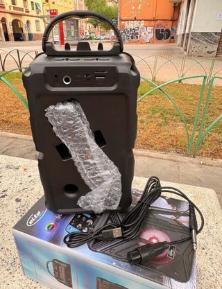 Altavoz Portátil Karaoke Elta + Micrófono
