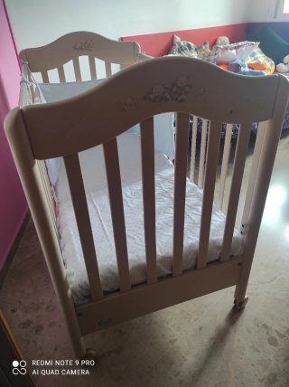 Cuna de madera grande medida colchon 125x67cm