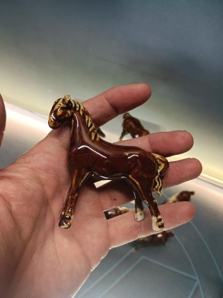 Lote 8 figuras caballos porcelana 8x10 cm