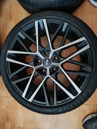 Llantas Momo 18 BMW + 225/40 R18