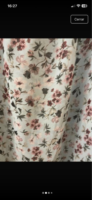 Blusa floral fluida Mango con encaje