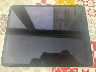 iPad Air 6 13 pantalla rota pero FUNCIONAL 100%