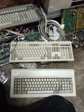 Lote Ordenadores olivetti Monitores IBM LIBROS