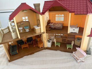 Casa Sylvanian Families con accesorios