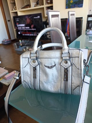 Bolso juvenil plateado