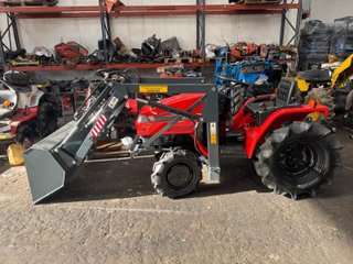 Minitractor con pala frontal