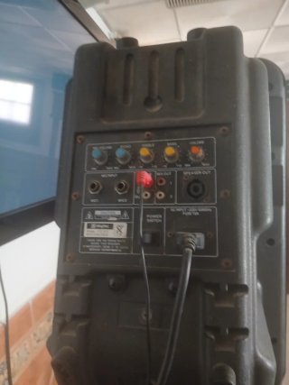 Altavoces amplificados Skytec Negros