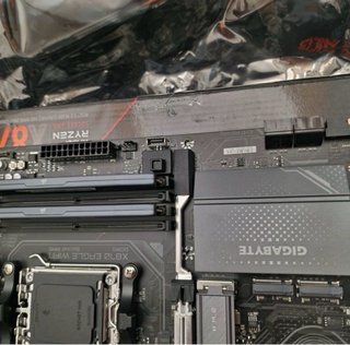 Gigabyte X870 EAGLE WIFI7 DDR5