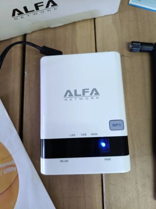 Alfa R36 Router con Antena y Adaptador