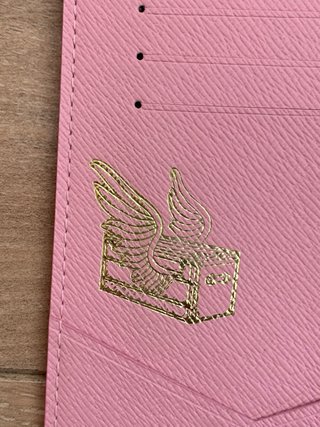 Pasaporte Louis Vuitton Rosa