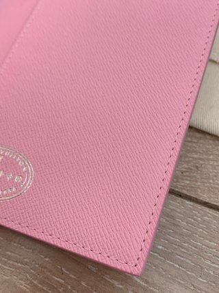 Pasaporte Louis Vuitton Rosa