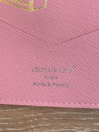 Pasaporte Louis Vuitton Rosa