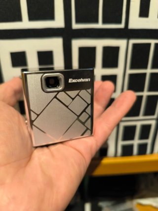 Raro mini Proyector Portátil Excelvan Bolsillo