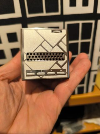 Raro mini Proyector Portátil Excelvan Bolsillo