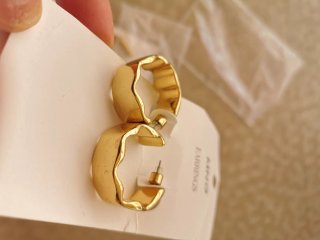 Pulsera y pendientes MNG Dorada