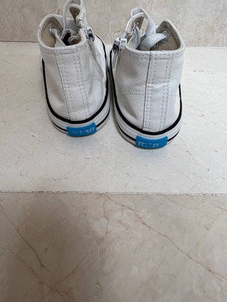Zapatillas Mustang Blancas Tipo Converse