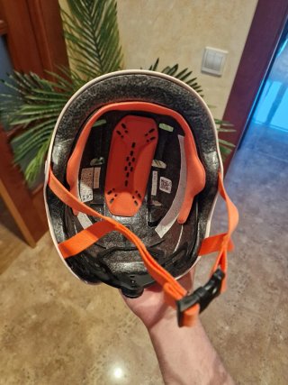 Casco B'Twin infantil naranja y blanco