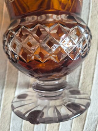 Jarrón de cristal tallado Bohemia ámbar