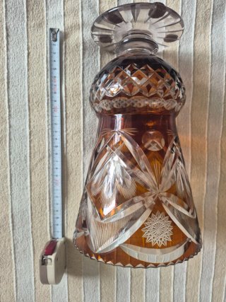 Jarrón de cristal tallado Bohemia ámbar