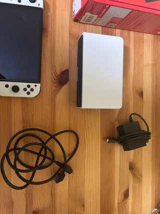 Nintendo Switch OLED Bianca e Nera