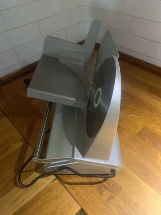 Cortadora de fiambre eléctrica