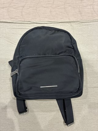Mochila pequeña Pull&Bear negra