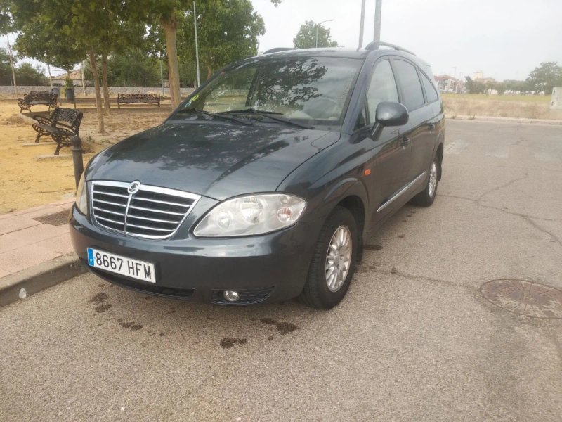 SsangYong Rodius 2009 - foto 1