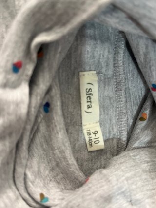 Pack 2 Camisetas Manga Larga Sfera y H&M.