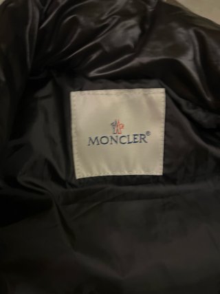 Moncler smanicato nero