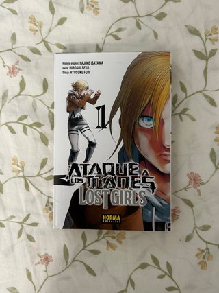 Ataque a Los Titanes Lost Girls Volúmenes 1 y 2