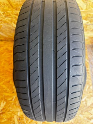 Pneus Michelin 205.55.16 91V Usados