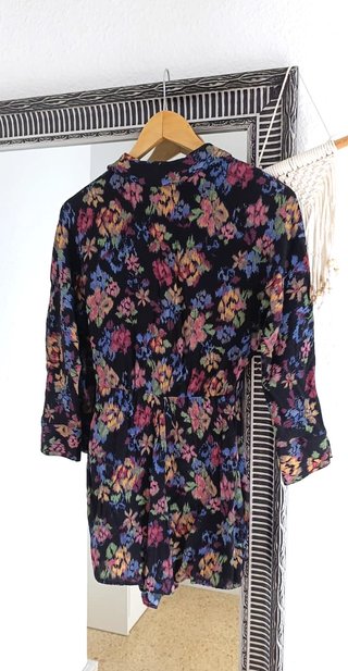 Mono corto de Zara. Nuevo. Con lazada en la cintur