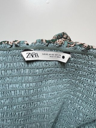Top Zara Estampado Verde Talla XS