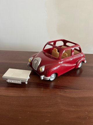 Sylvanian families. Casita, coche, bus, tienda