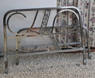 Cabecero y pie de cama antiguo metal, con somier