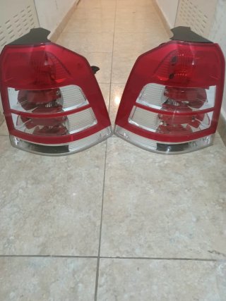 Faros Opel Zafira 2007 (Juego)