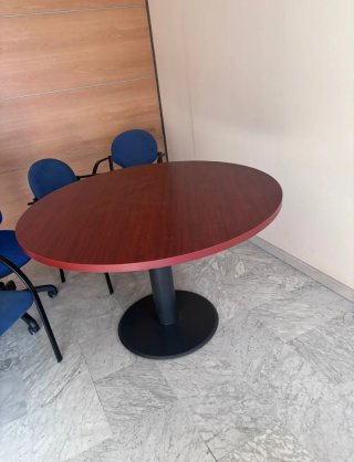 Mesa redonda de oficina