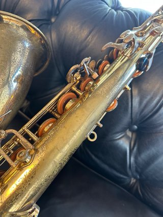 Saxofón Tenor Yamaha YTS62 Logo Purpura