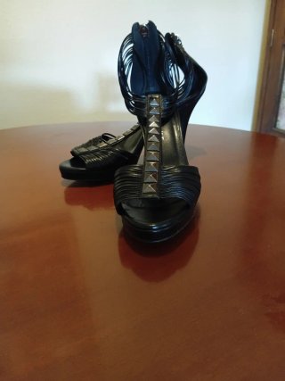 Sandalias de piel negras con tachuelas T36