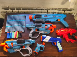 Lote 6 Pistolas Nerf + 63 Balas