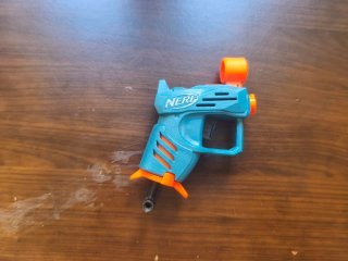 Lote 6 Pistolas Nerf + 63 Balas