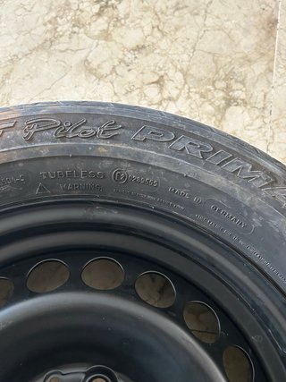 Rueda de repuesto Michelin semi nueva
