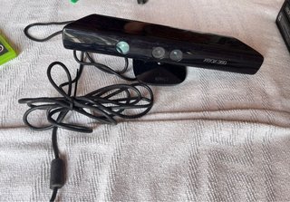 Xbox 360 Negra + Mando y Accesorios