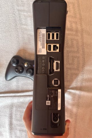 Xbox 360 Negra + Mando y Accesorios