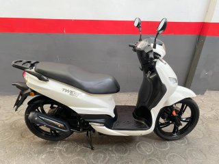 Peugeot Tweet 50 Scooter Blanca 2019