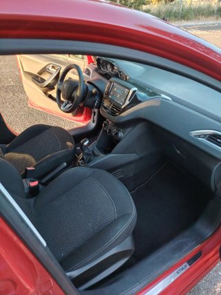 Peugeot 208 2017