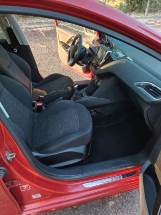 Peugeot 208 2017